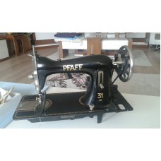 PFAFF MARKA DİKİŞ MAKİNESI. KAR- 204
